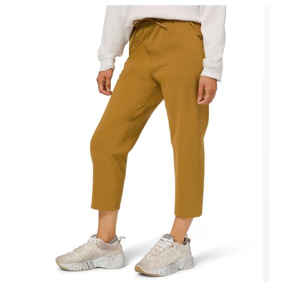 Lululemon Spiced Bronze Keep Moving Crop 23" Size 6 - Picture 1 of 12
